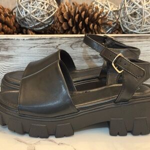 Black Chunky Sandals